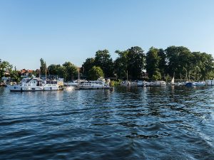 Ablegen bei Lechler Bootsstände & Fischerei